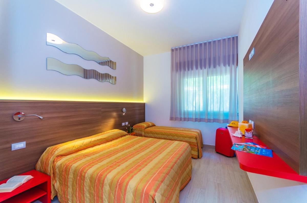 Villaggio Mare Blu Бибионе Экстерьер фото