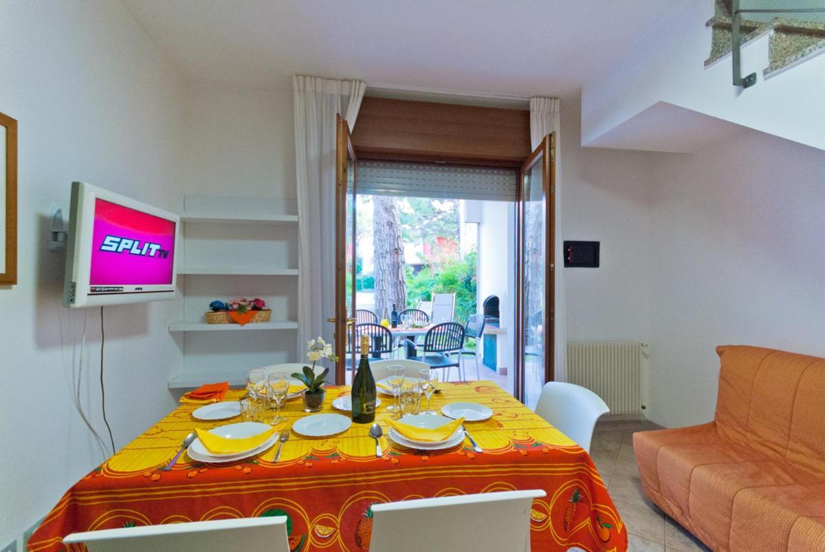 Villaggio Mare Blu Бибионе Экстерьер фото